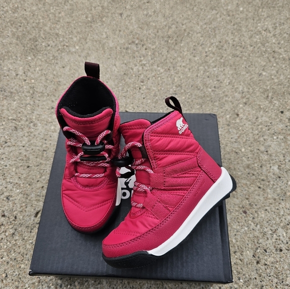 Sorel Whitney waterproof boots toddler girls size 8, 9 and 10 - Picture 2 of 9